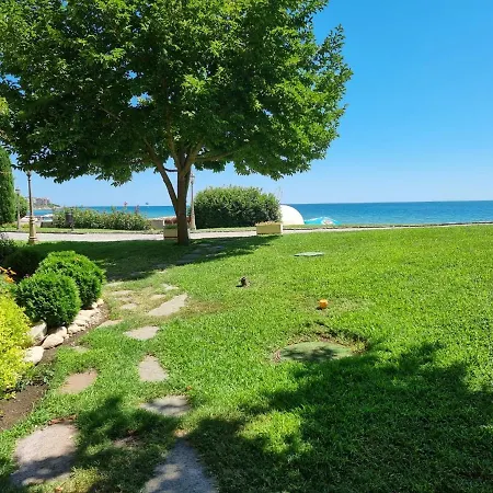 къща на брега на морето влас, Garden Of Eden * Sveti Vlas