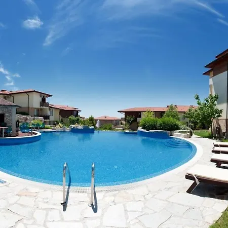 къща на брега на морето влас, Garden Of Eden