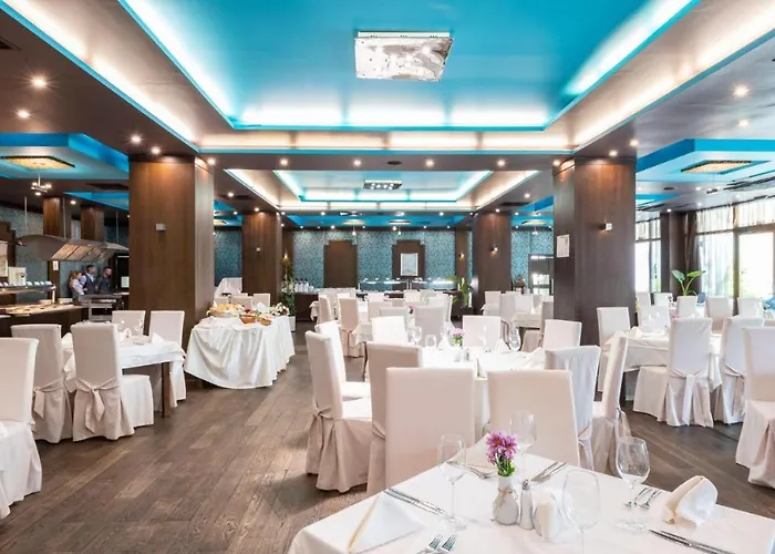 公寓 къща на брега на морето влас, Garden Of Eden